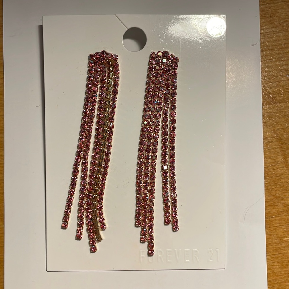 Forever 21 Sparkly Chandelier Earrings w/ Pink Rhinestones NWT